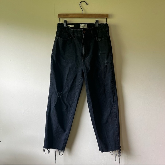Universal Thread Vintage Straight Black Distressed High Waist Jeans Size 6 / 28 - Picture 1 of 6
